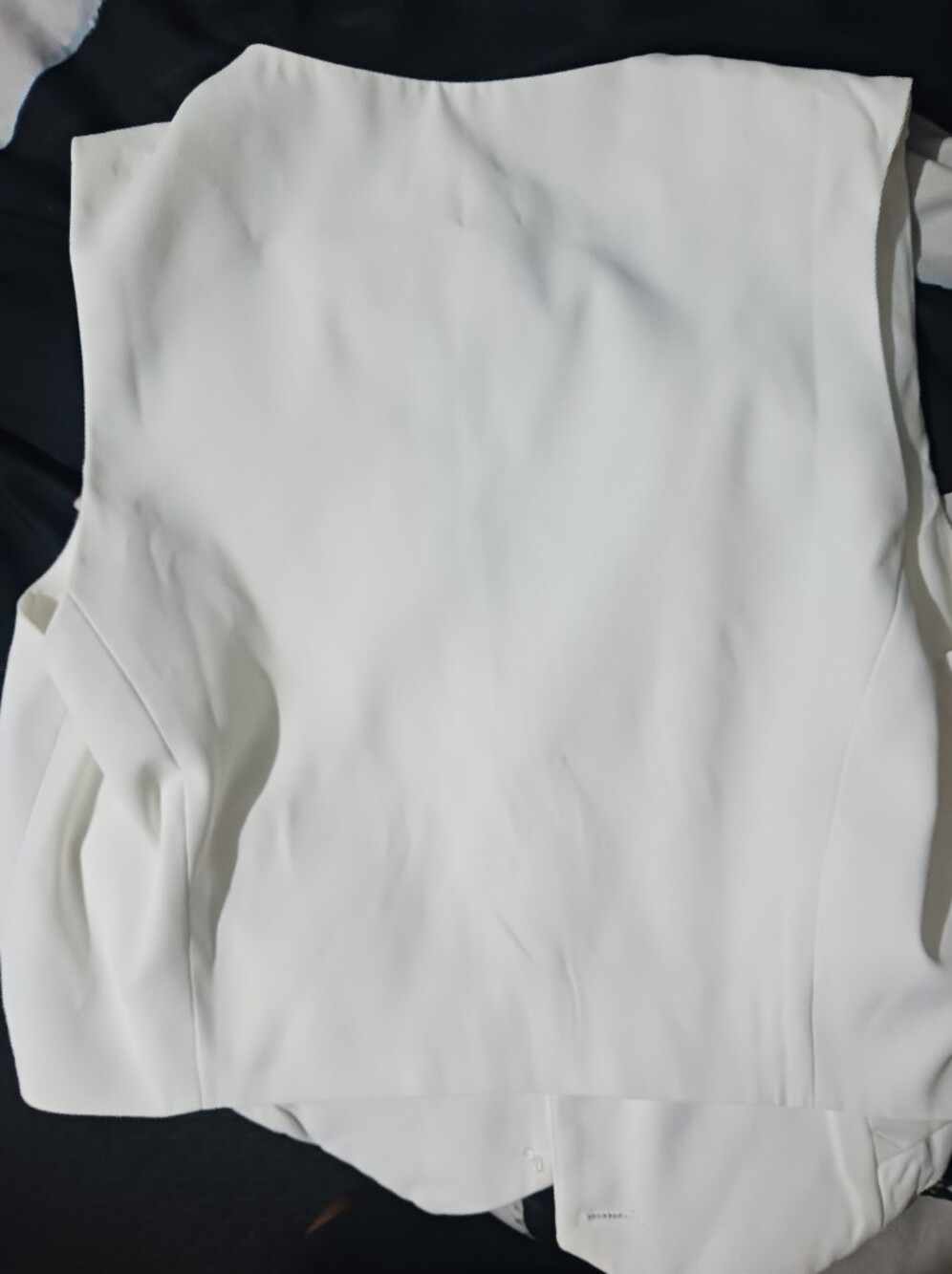 Women White V halter buttoned sleveless vest - Picture 9 of 13